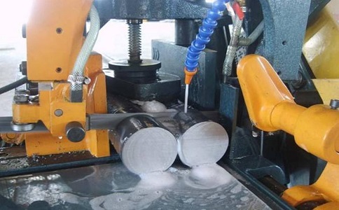 西乡塘卧式带锯床的送料方式有哪几种？